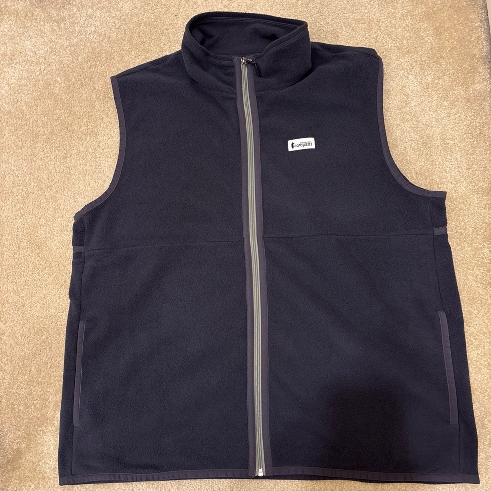 Cotopaxi Amado Fleece Vest Graphite Gray Full Zip Mens Size XXL Pockets NEW
